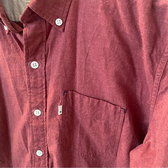Levi’s Slim Fit Maroon Burgundy Red Button Down Shirt - Picture 3 of 4